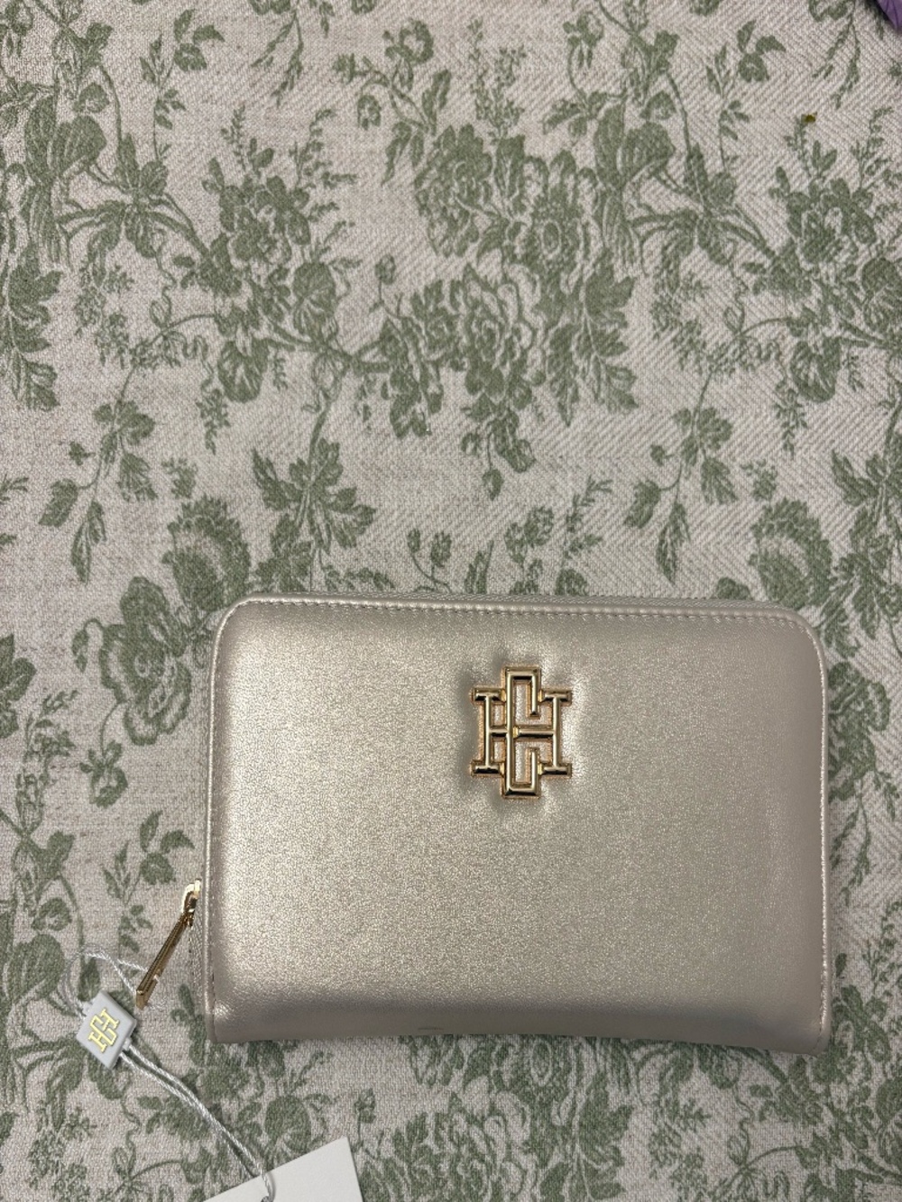 Caroline Hill Penelope Pearl Faux Lambskin Wallet